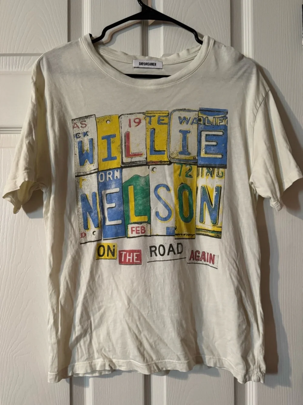 Daydreamer Willie Nelson Small On The Road Again Tee - Picture 3 of 6